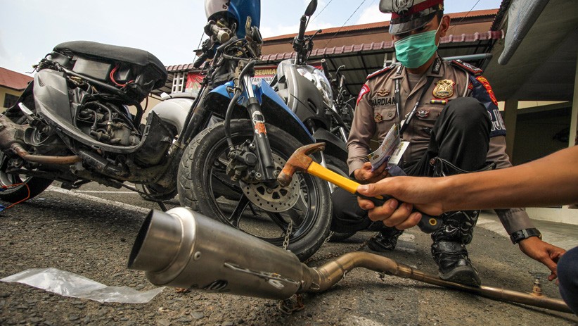Suara Bikin Resah Masyarakat, Ratusan Knalpot Bising Dimusnahkan Polantas - Bagian 1