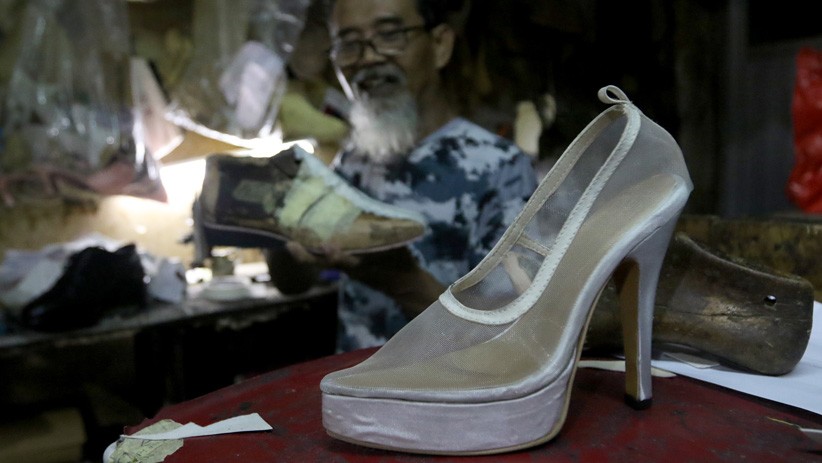 Omzet Berkurang, Industri Sepatu Rumahan Bertahan di Tengah Pandemi - Bagian 1