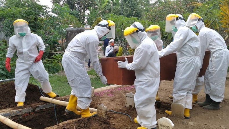 1.063 Pemakaman di Kota Malang Digelar dengan Prokes Selama Setahun Pandemi