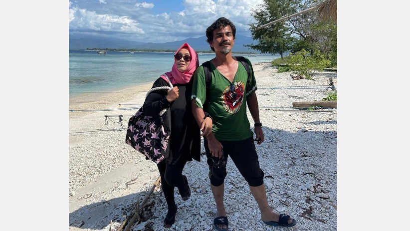 Foto-Foto Kebersamaan Rina Gunawan dan Sang Suami Teddy Syah - Bagian 1