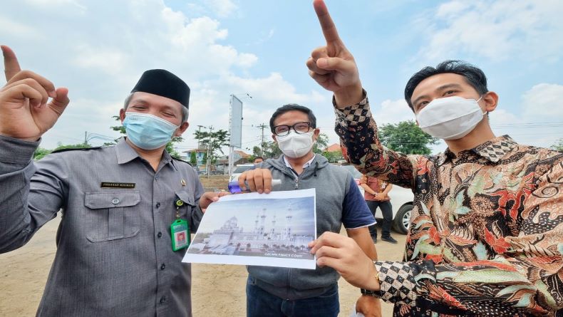 Gibran Cek Persiapan Pembangunan Masjid Agung Solo Hibah Pemerintah UEA 