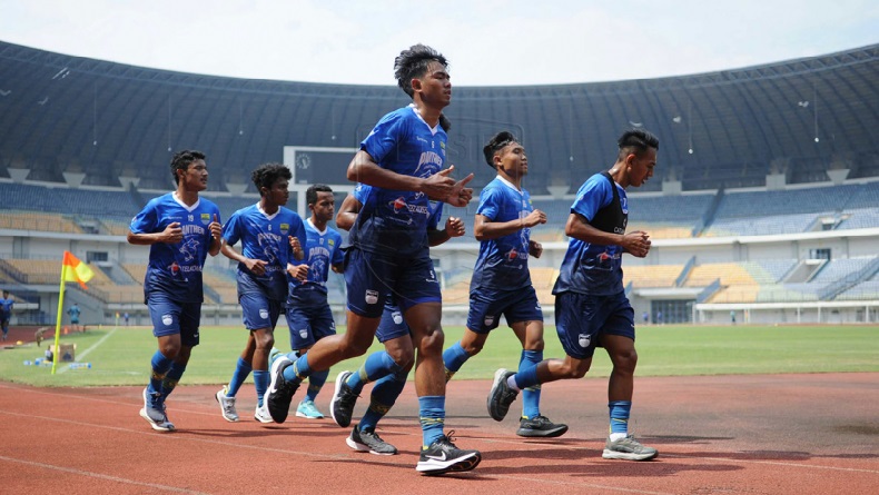 Piala Menpora 2021 Dimulai, Bobotoh Persib Diminta Nonton di Rumah
