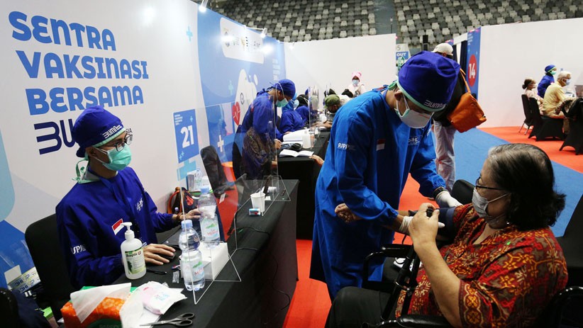 Kementerian BUMN Gelar Vaksinasi Covid-19 bagi Lansia - Bagian 2
