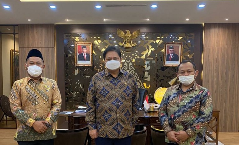Temui Airlangga, Bupati Yani Minta JIIPE Buka Lapangan Kerja untuk Warga Gresik 
