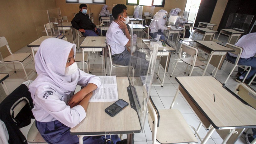 170 Sekolah Kabupaten Bogor Uji Coba Belajar Tatap Muka, Begini Suasananya - Bagian 1