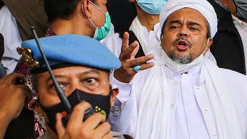 Sidang Perdana Hari Ini, Habib Rizieq Bakal Didampingi 20 Pengacara