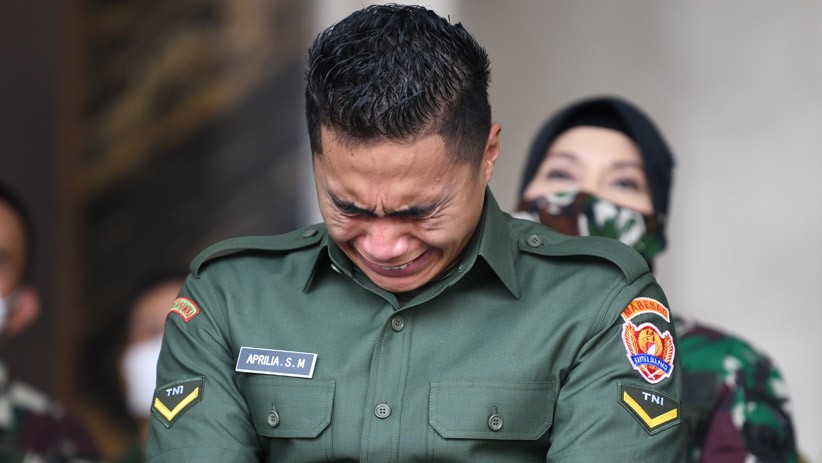 Sah Jadi Laki-Laki, Serda Aprilio Perkasa Menangis dan Peluk Jenderal Andika - Bagian 4