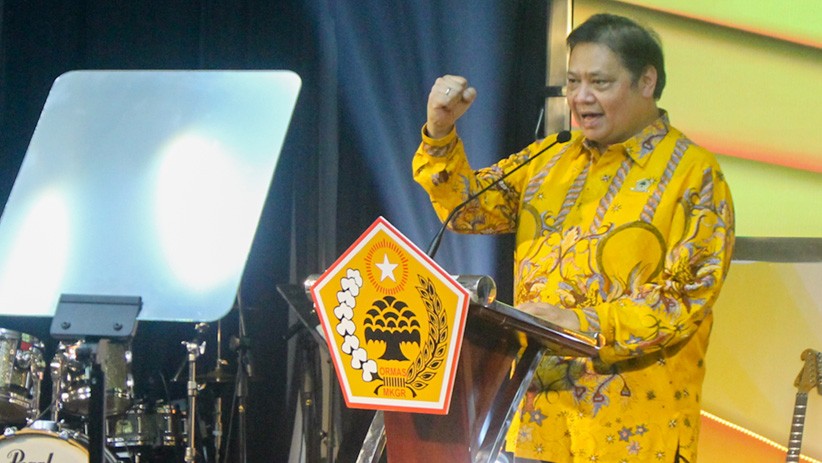 Airlangga Hartarto Acungkan Jempol saat Didukung MKGR sebagai Capres 2024 - Bagian 2