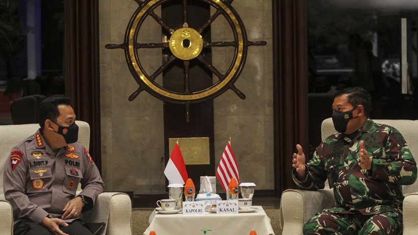 Kapolri Bertemu KSAL untuk Memantapkan Sinergisitas dan Soliditas Polri-TNI AL - Bagian 3