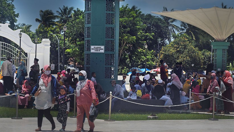 Wisata Ziarah Sultan Maulana Hasanuddin Banten Ramai di Tengah Pandemi - Bagian 1