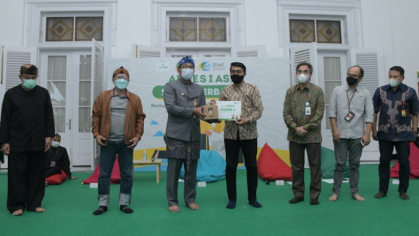 Ridwan Kamil Terima Masukan Masyarakat Penerima Bantuan Pemprov Jawa Barat - Bagian 3