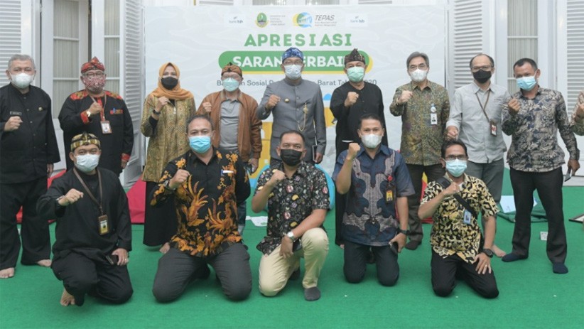 Ridwan Kamil Terima Masukan Masyarakat Penerima Bantuan Pemprov Jawa Barat - Bagian 1