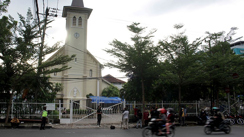 Jalan Depan Gereja Katedral Makassar Dibuka Pascaledakan Bom Bunuh Diri - Bagian 1