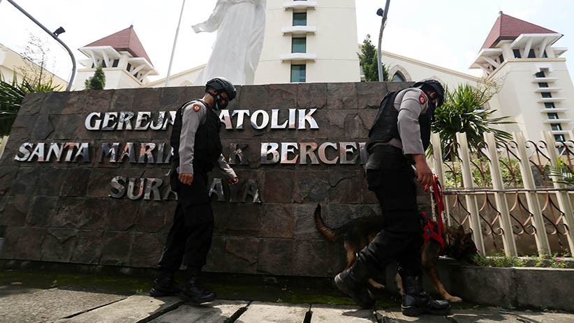 Polisi Kerahkan Anjing Pelacak Sisir Gereja Surabaya Jelang Jumat Agung - Bagian 2