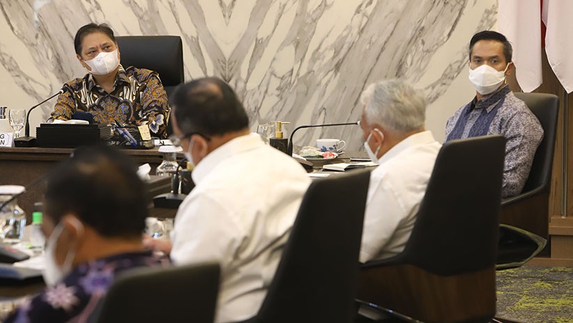 Airlangga Hartarto Bertemu Anindya Bakrie Bahas Perekonomian Bangsa - Bagian 1
