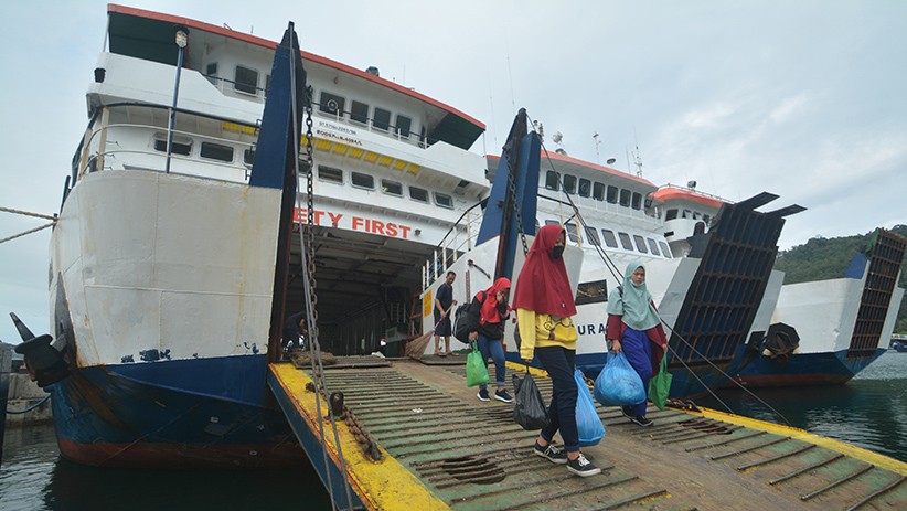 Cuaca Buruk, Kapal Penumpang Menuju Mentawai Batal Berangkat - Bagian 1
