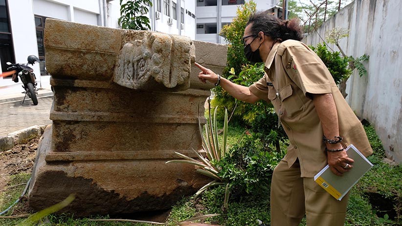 Penampakan Benda Bersejarah Seberat 5 Ton Ditemukan di Magelang - Bagian 1