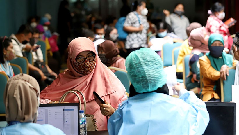 Pusat Perbelanjaan Ini Gelar Vaksinasi Covid untuk Lansia dan Guru - Bagian 4