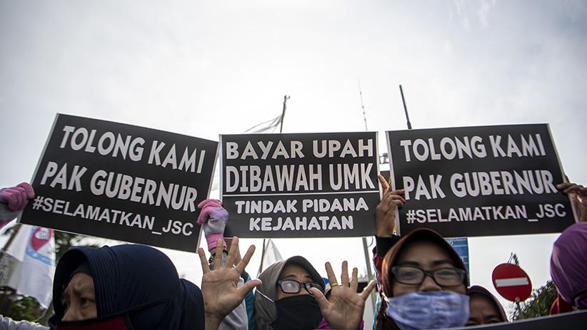 Tidak Digaji 10 Bulan, Ratusan Karyawan Jakabaring Sport City Mogok Kerja - Bagian 1