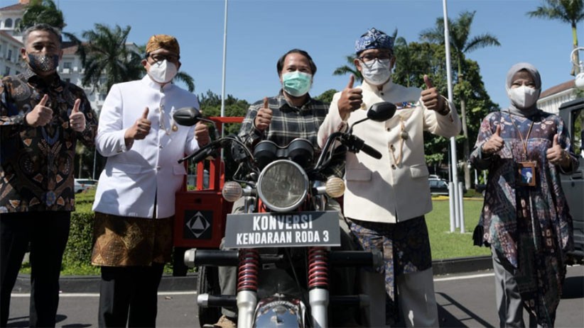 Dorong Inovasi Kendaraan Listrik, Kang Emil Siap Jadi Influencer - Bagian 2