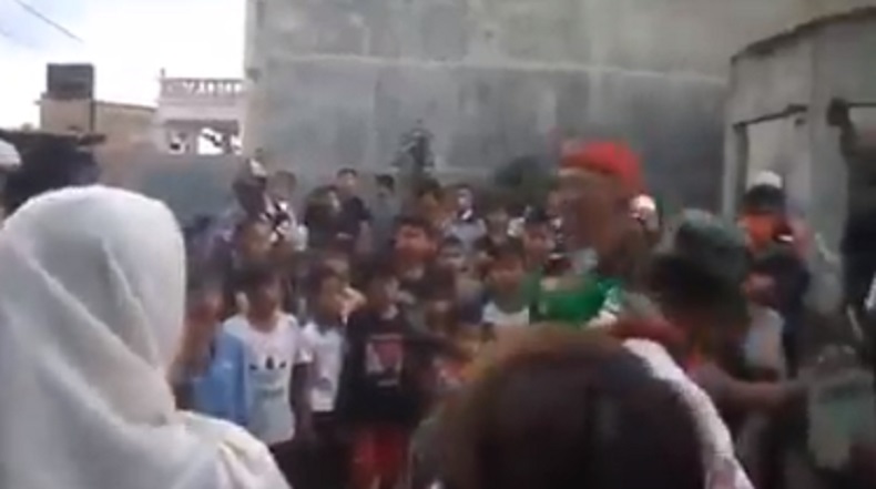 Pentas Kuda Lumping Dibubarkan FUI, Warga Baku Hantam Melawan Laskar