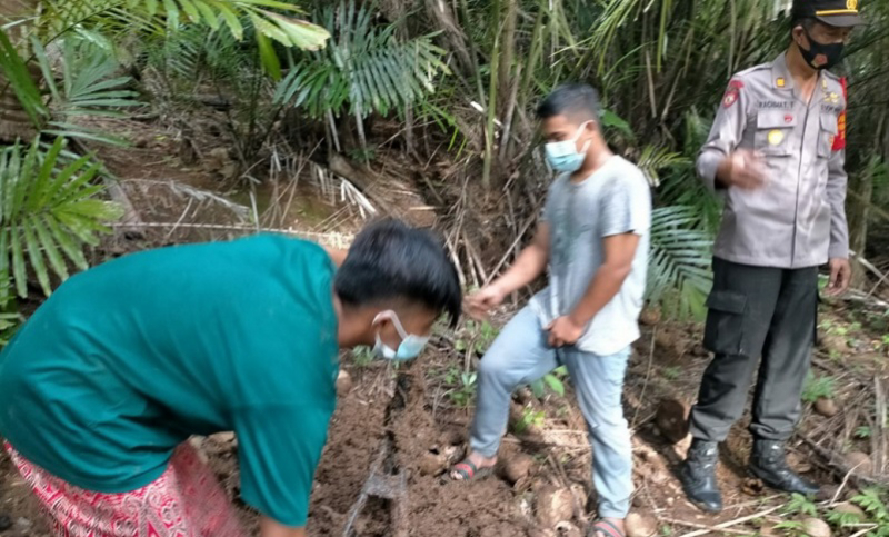 Kelabui Petugas, Pencuri Motor di Gresik Kubur Onderdil di Kebun 