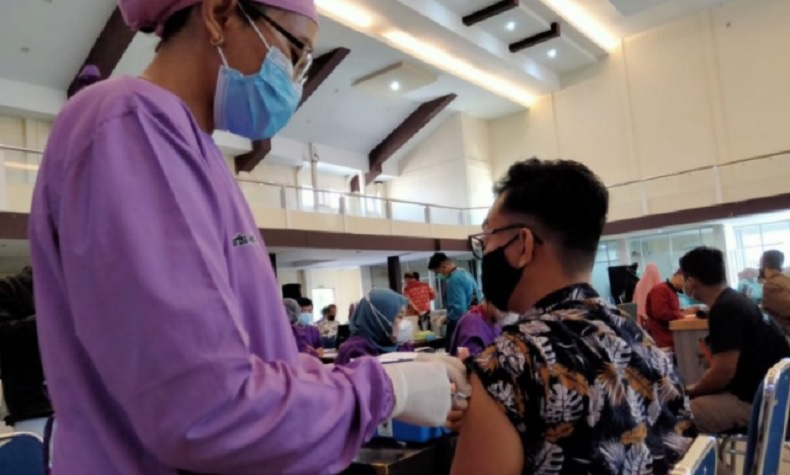 Terus Digeber, Vaksinasi Massal di Kota Pontianak Capai 2.128 Orang