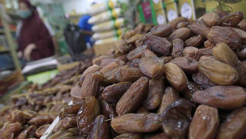 Mulai Pulih, Penjualan Kurma di Tanah Abang Meningkat - Bagian 2