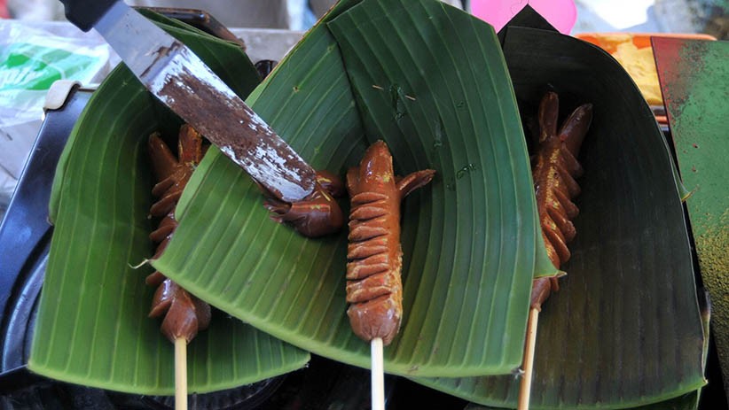 Minggu Tanpa Plastik, Pelaku Kuliner Bali Suguhkan Makanan di Atas Daun Pisang - Bagian 1