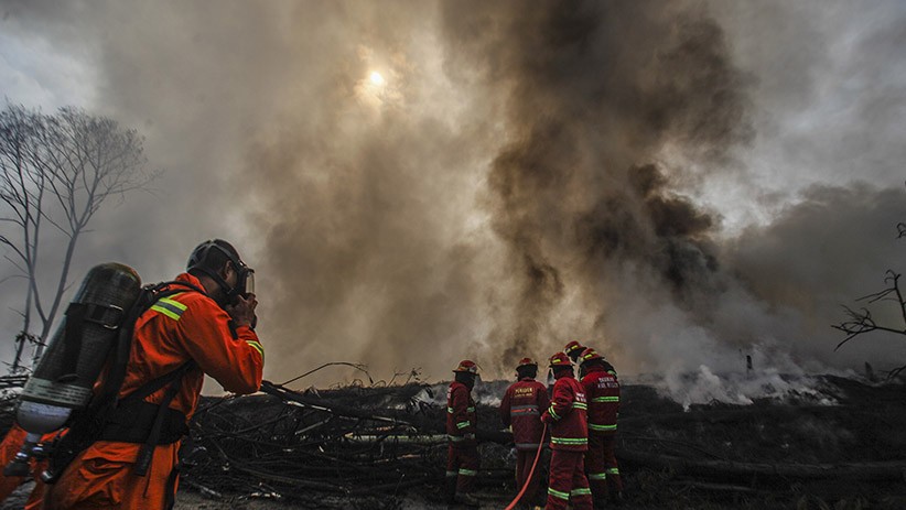 Penampakan Lapak Ban Bekas di Bogor Ludes Terbakar akibat Tersambar Petir - Bagian 3