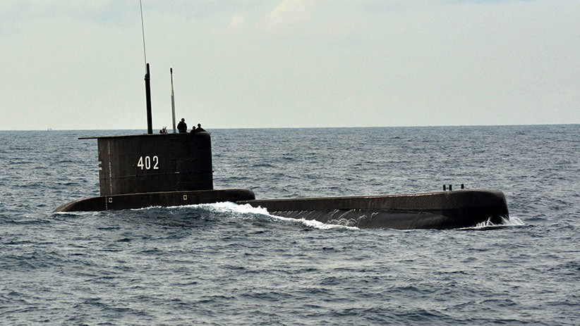 Penampakan Kapal Selam KRI Nanggala-402 Latihan Operasi Militer - Bagian 2