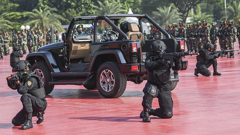 Hari Kartini, 240 Prajurit Korps Wanita TNI Unjuk Kekuatan - Bagian 1