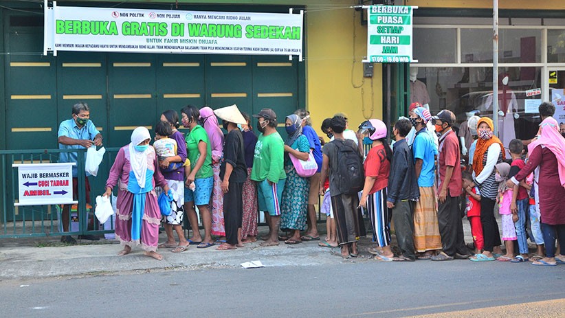 Warung Sedekah Sediakan 200 Paket Makanan Gratis untuk Warga Kurang Mampu - Bagian 1