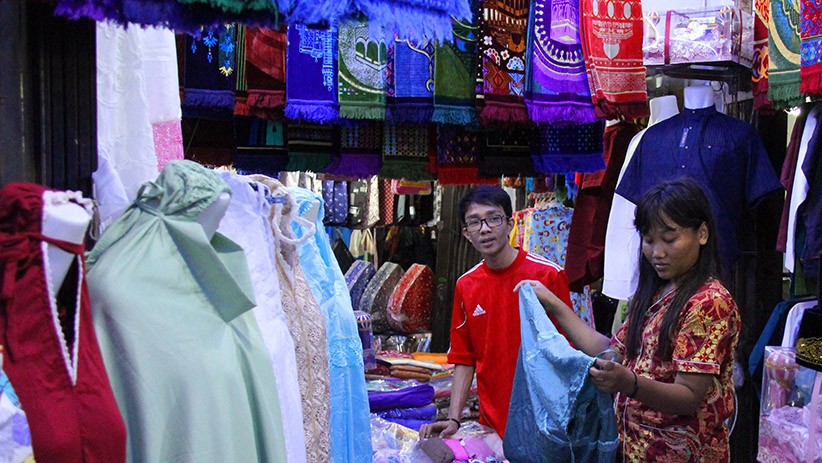 Belanja Busana Muslim untuk Kebutuhan Idul Fitri - Bagian 2