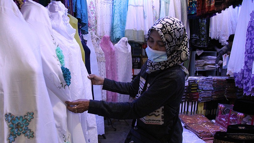 Belanja Busana Muslim untuk Kebutuhan Idul Fitri - Bagian 1