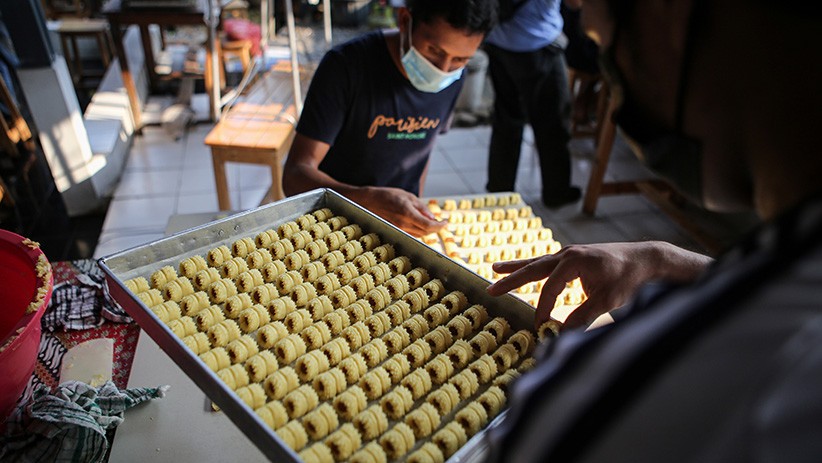 Pesanan Kue Kering Mulai Meningkat Jelang Lebaran - Bagian 2