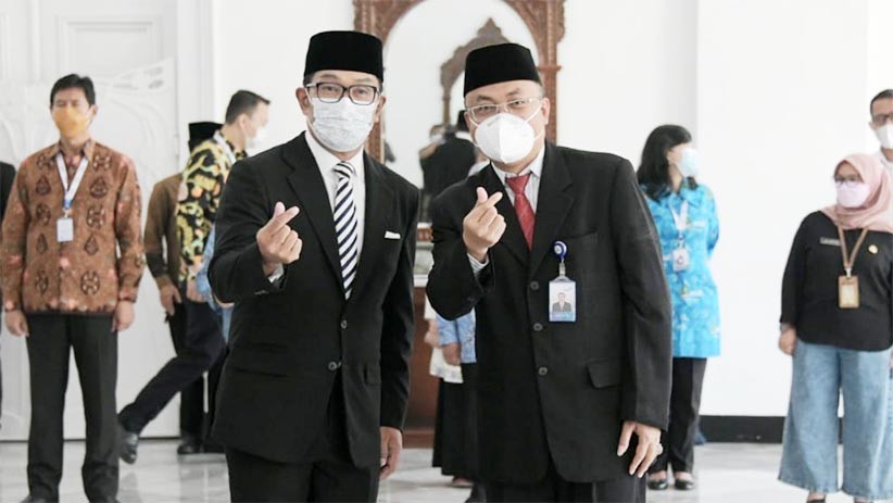 Gubernur Ridwan Kamil Kukuhkan Kepala Perwakilan BKKBN Provinsi Jawa Barat - Bagian 1