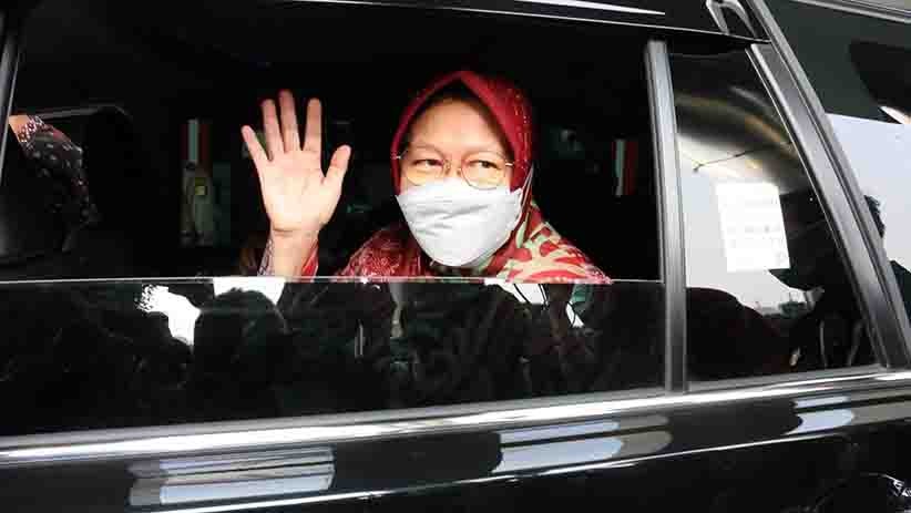 Mensos Risma Serahkan Perbaikan Data Penerima Bansos Covid-19 ke KPK - Bagian 1