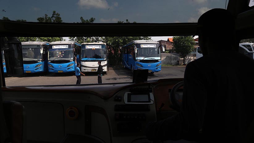 Pekerja Damri Menuntut Hak Dibayar Perusahaan - Bagian 1