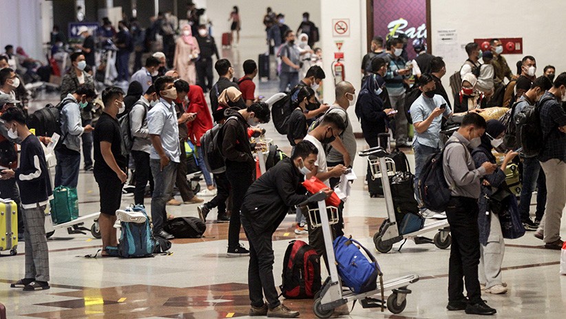 Dipadati 23.000 Pemudik, Begini Penampakan Bandara Juanda - Bagian 2