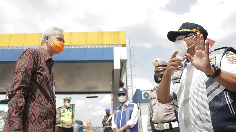 Begini Persiapan Penyekatan Pemudik di Gerbang Tol Kalikangkung Semarang - Bagian 2