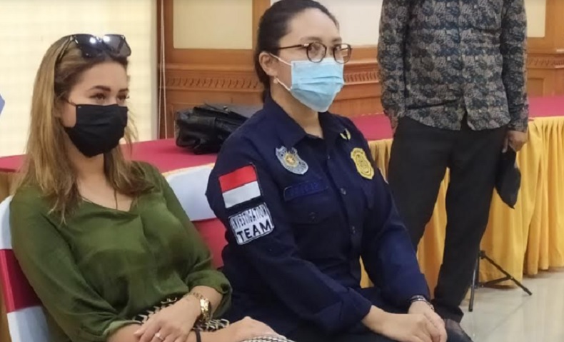 Pacar Bule Pembuat Prank Masker di Wajah Tak Ikut Dideportasi dari Bali