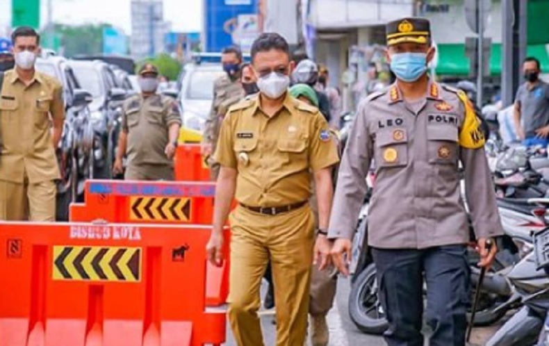 PPKM Mikro Pontianak, Arus Lalu Lintas Dialihkan Cegah Kepadatan