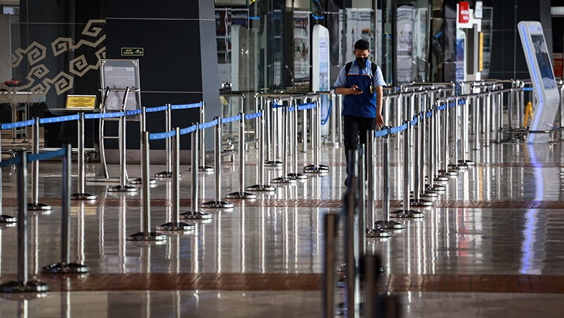 Suasana Bandara Soekarno Hatta pada Hari Pertama Larangan Mudik - Bagian 2