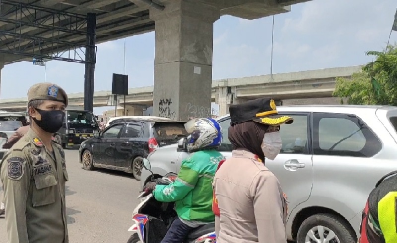  1.500 Ribuan Kendaraan Pemudik Diputar Balik di Jalur Alternatif Bekasi