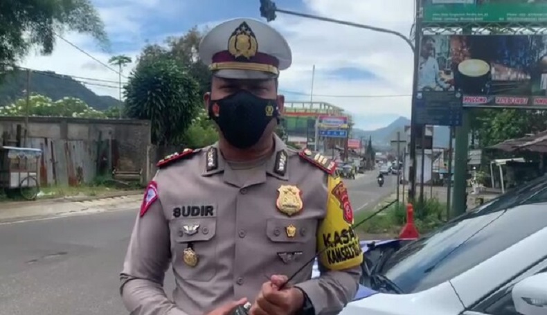 Enam Jam, Polisi Putar Balikkan 66 Kendaraan Pemudik Nekat di Cimahi