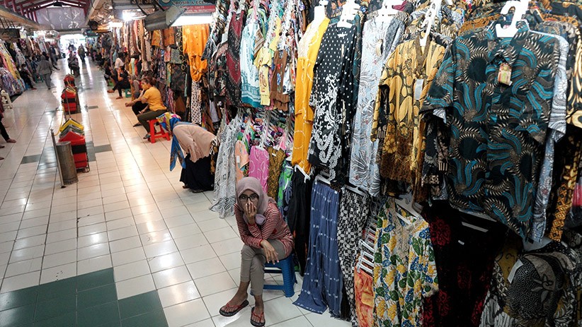 Terdampak Larangan Mudik, Pedagang Pasar Beringharjo Sepi Pembeli - Bagian 1