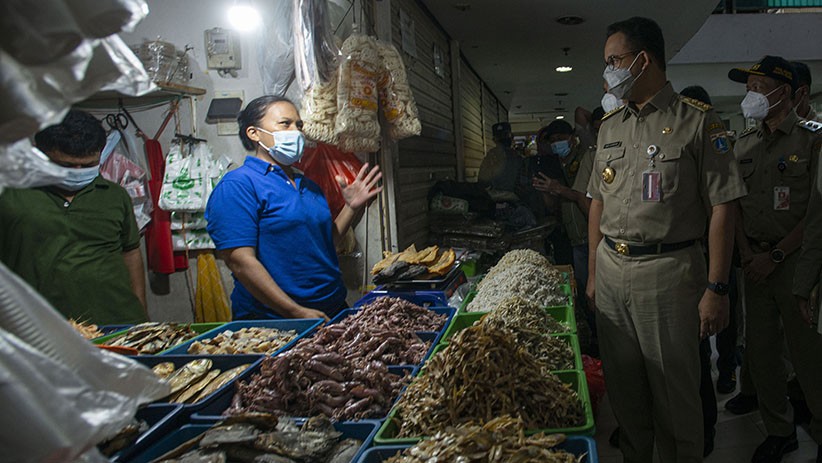 Gubernur Anies Baswedan Cek Harga Sembako di Pasar Mayestik - Bagian 1
