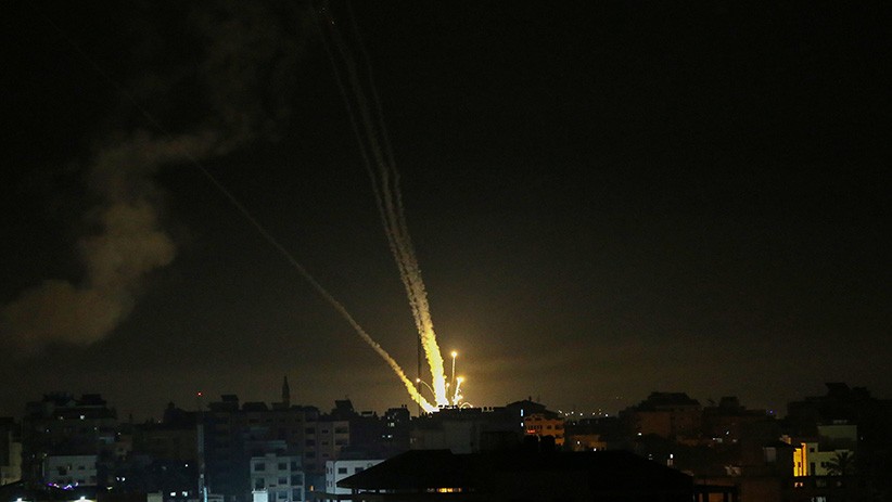 Iron Dome Israel Beterbangan Cegat Roket Pejuang Palestina - Bagian 4
