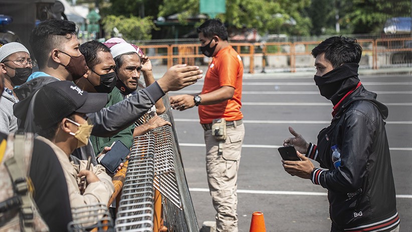 Disemprot Disinfektan, Kawasan Pantai Ancol Tutup Sehari - Bagian 2